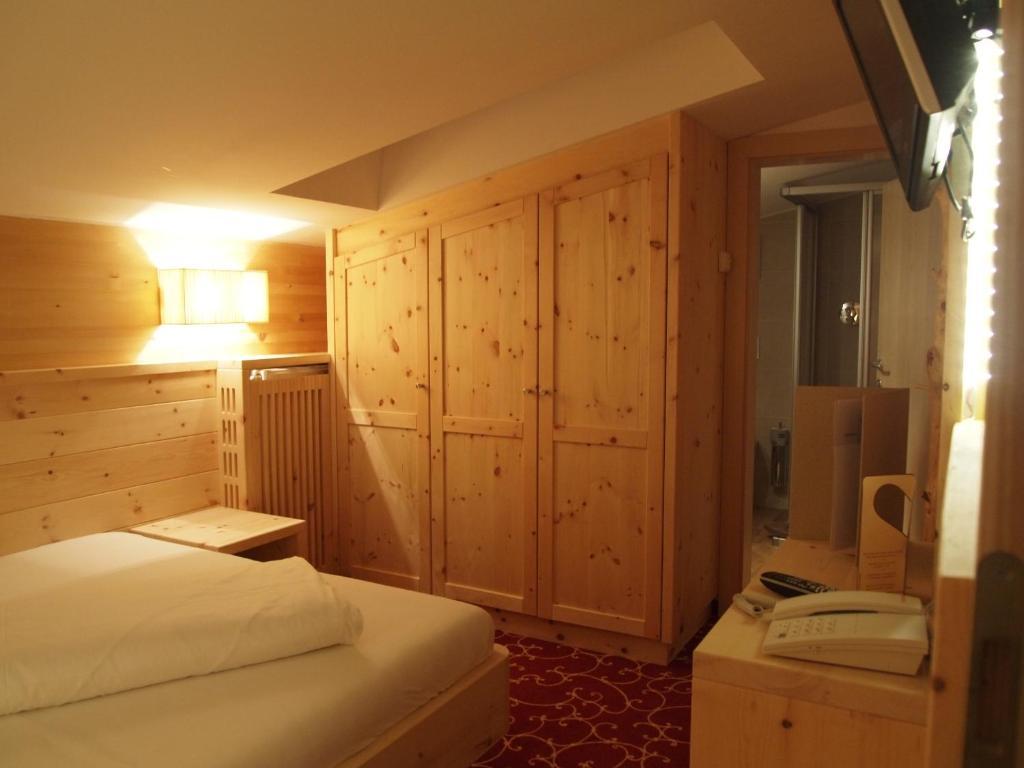 Hotel Edda Selva di Val Gardena Camera foto